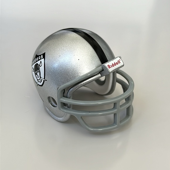 Oakland Raiders NFL Vintage Pocket Pro Mini Riddell Football Helmet - Picture 3 of 6